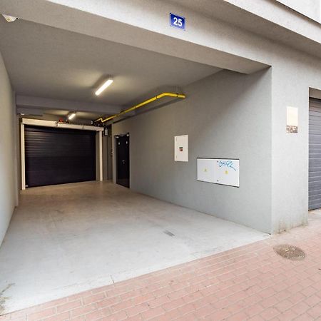 Brand New Studio Apartment #31 In Brand New Building With Free Parking In The Center Praga Esterno foto