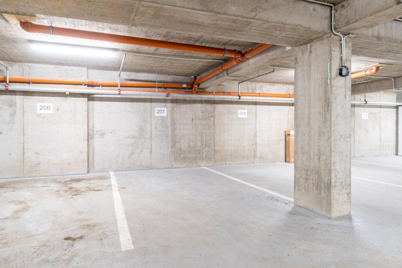 Brand New Studio Apartment #31 In Brand New Building With Free Parking In The Center Praga Esterno foto